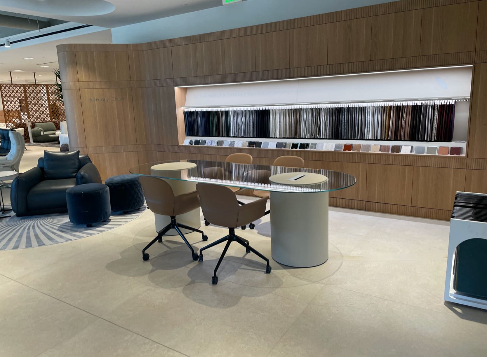 Entry vignette at a Natuzzi Italia door.